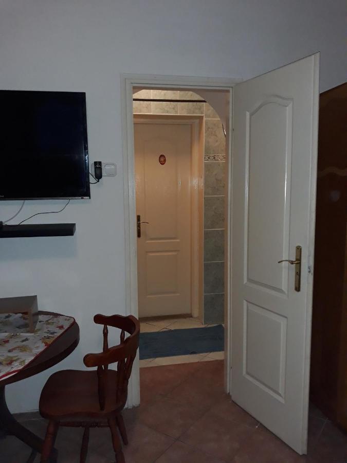 Flamingo Apartman Шопрон Экстерьер фото