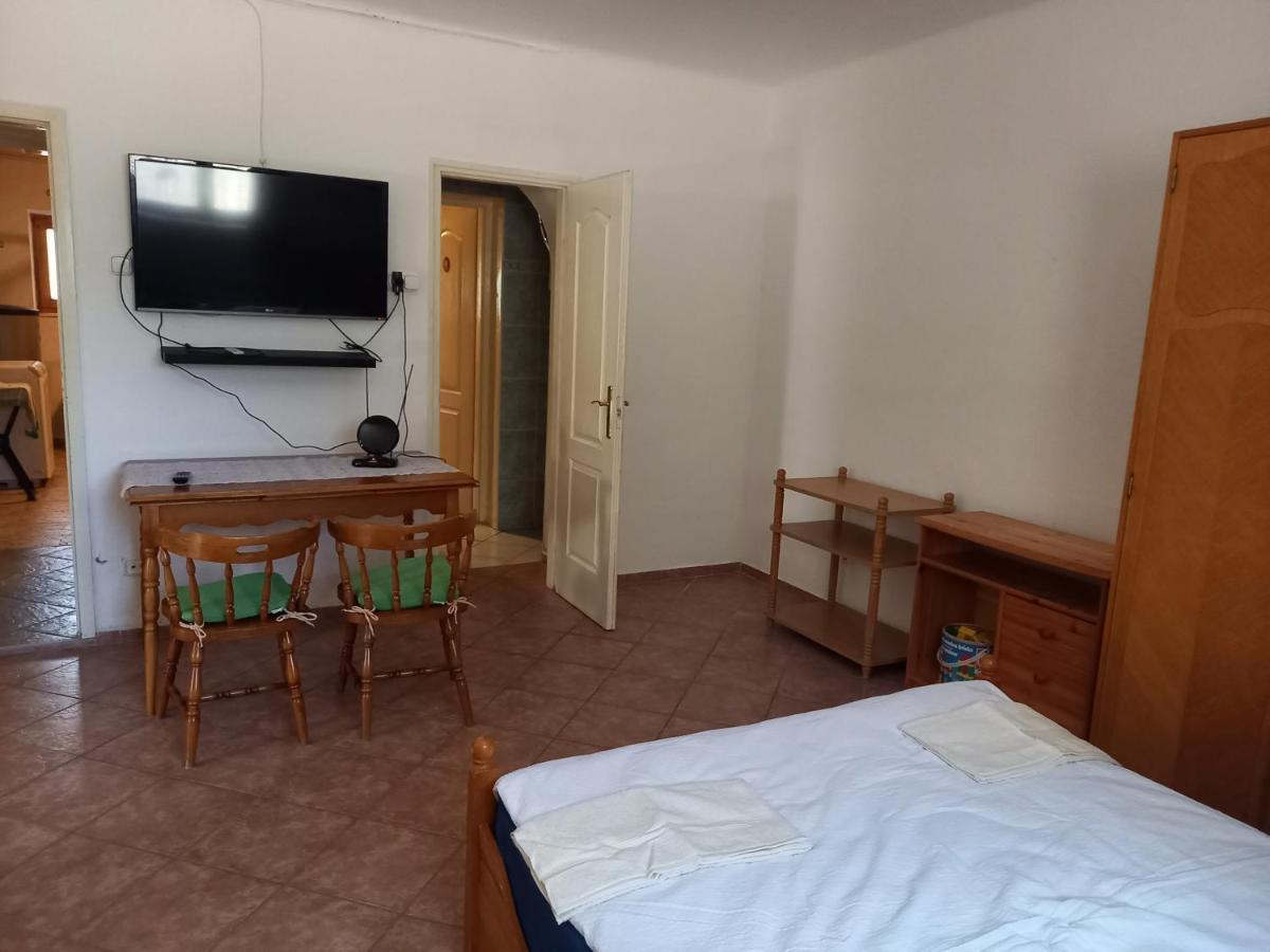 Flamingo Apartman Шопрон Экстерьер фото
